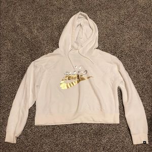 NWOT Nike cropped hoodie! (S)